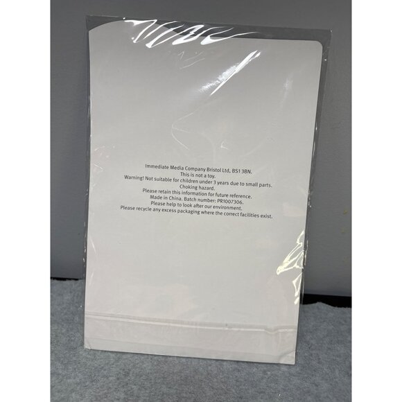 Beautiful Moments Cold Days Warm Hearts Embossing Folder & Stamp Collection - Picture 5 of 8